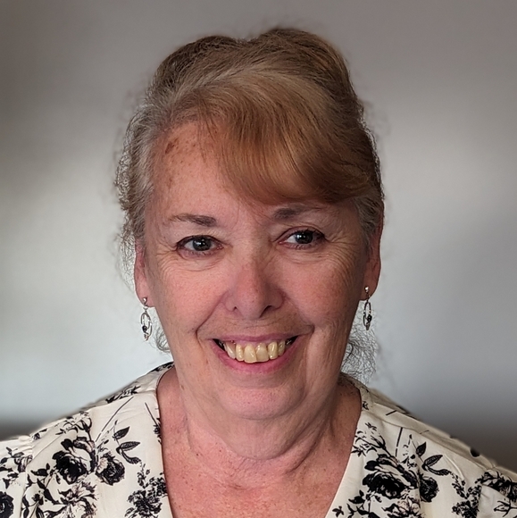 Meet your Posher, Cheryl - Picture 1 of 1